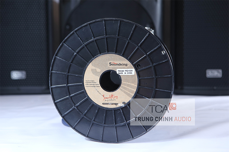 Dây tín hiệu SoundKing FMC368 PRO Ø6.8mm màu đen